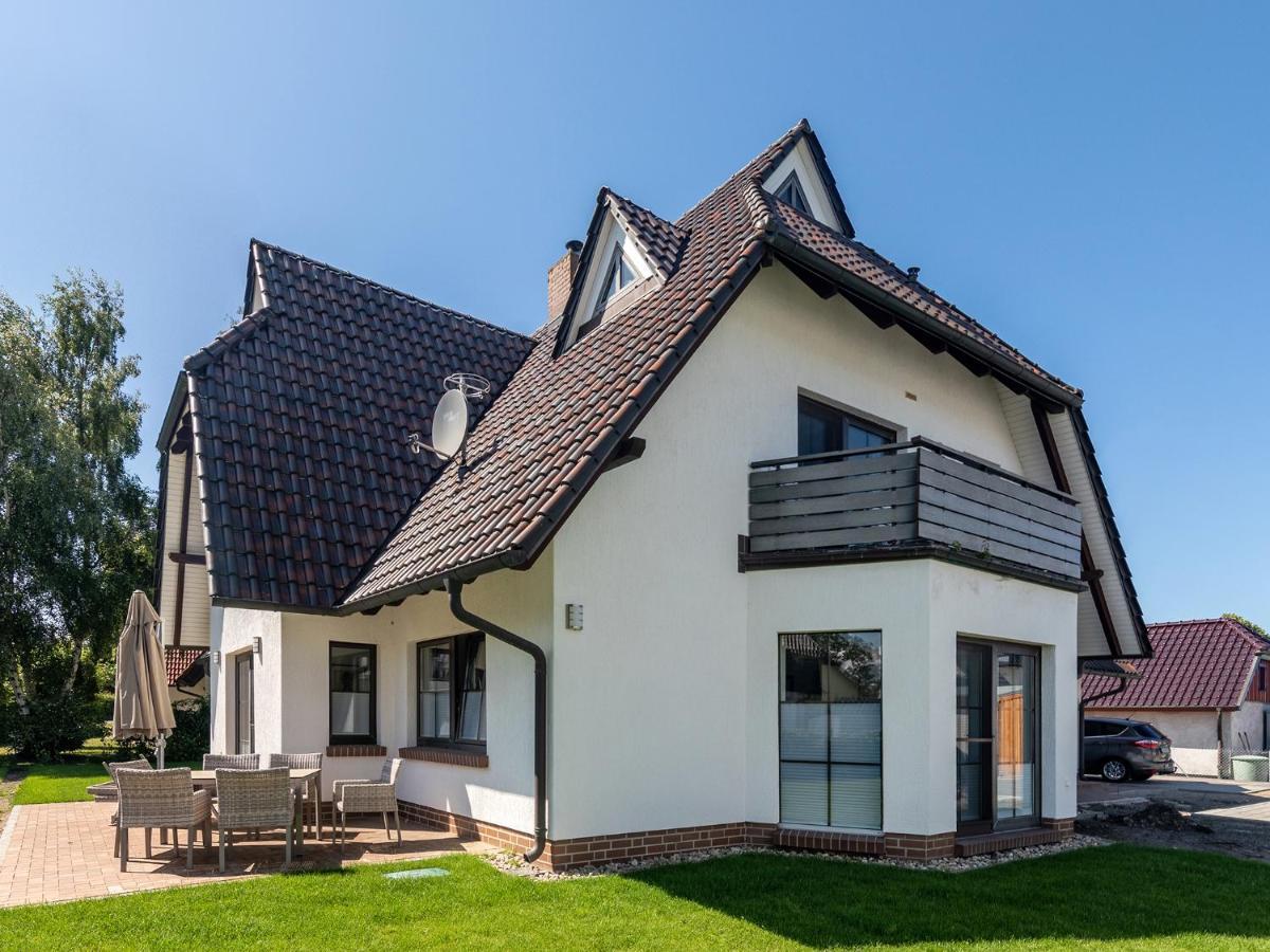 Ferienwohnungen Haus Am Strand Zingst Exterior foto
